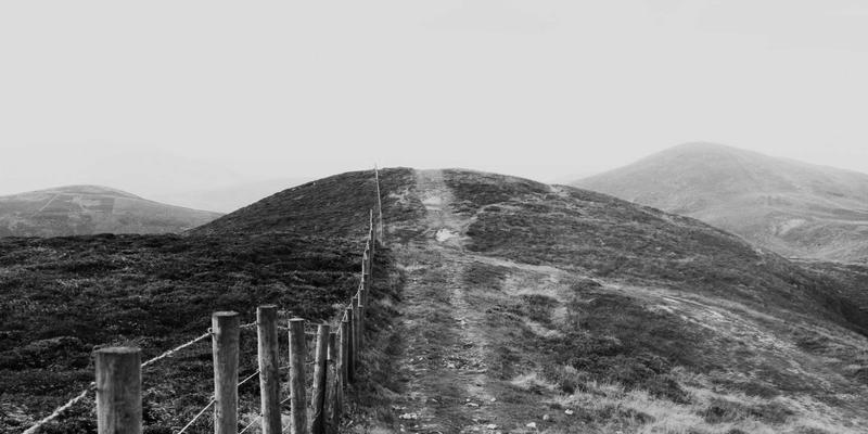 网络技术如何重塑商业未来：云计算、数字营销与数字化转型的核心联结