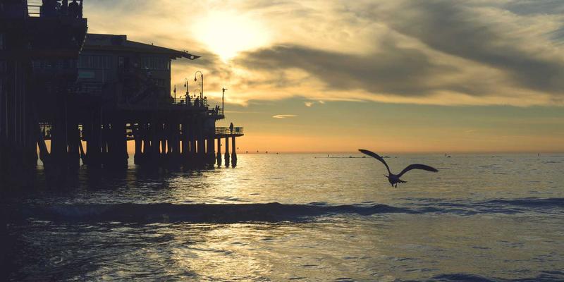 量子密钥分发网络：融合云计算与网络技术，为金融与政务通信构筑无条件安全基石